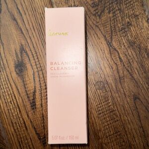 NWT Karuna Balancing Cleanser 5.07 fl.oz